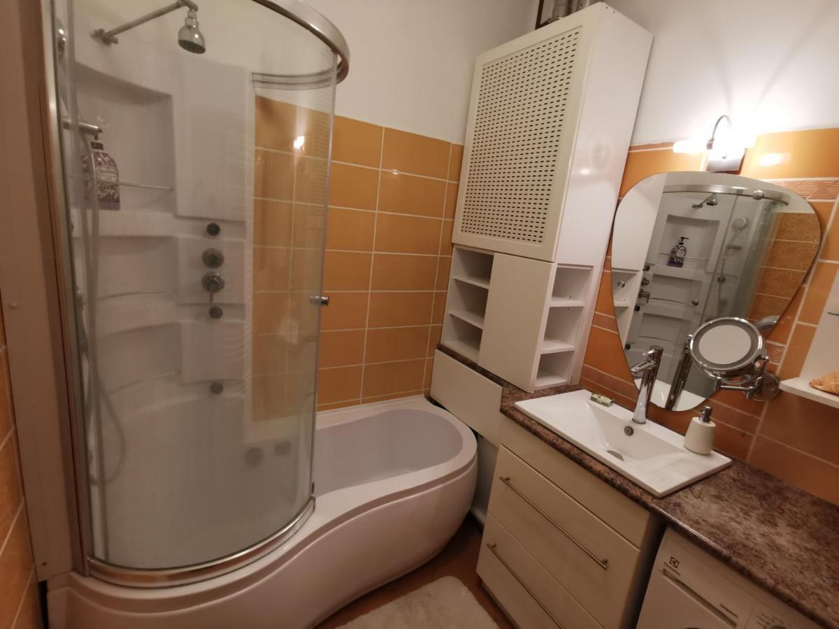 Corvin City Center Kisfaludy Apartman Daire Budapeşte Dış mekan fotoğraf